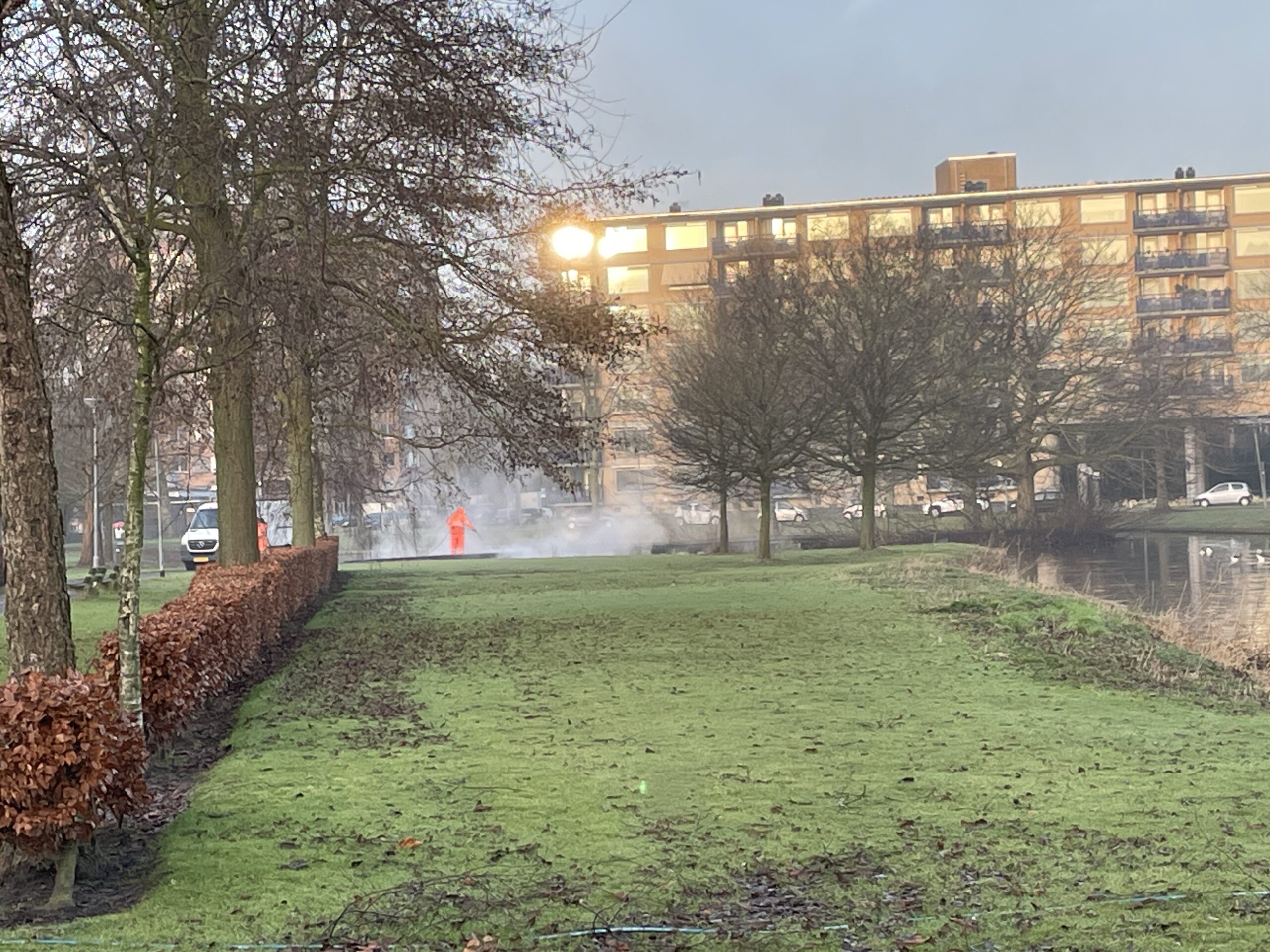 Steigers Jasonpark worden schoongemaakt